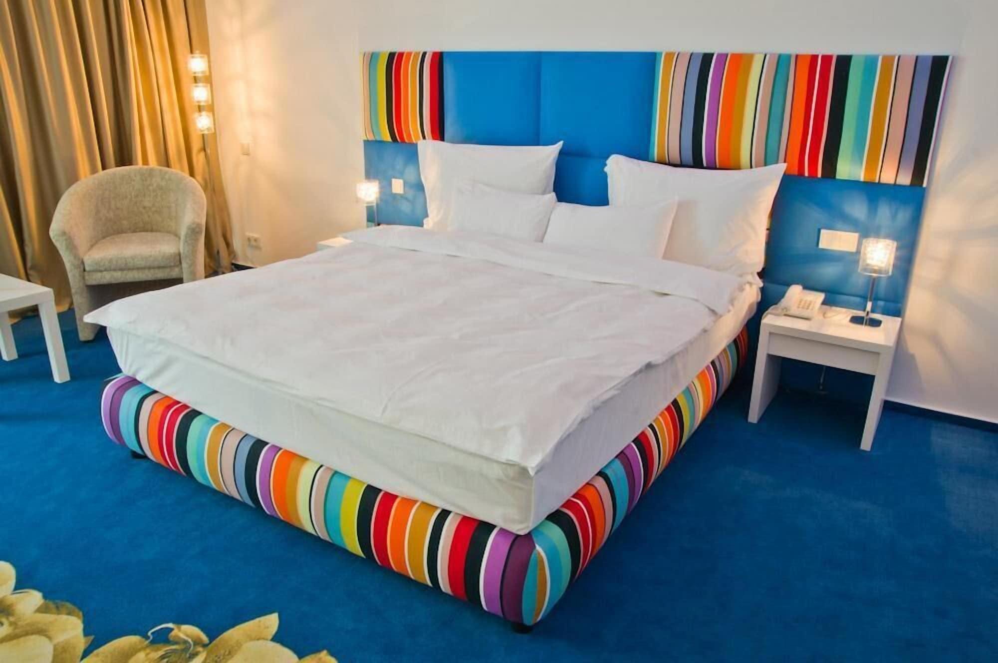 Marshal Garden Hotel Bucureşti Rom bilde A bed
