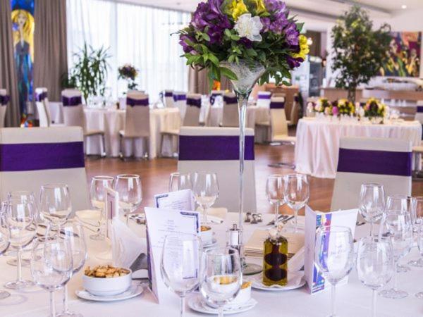 Marshal Garden Hotel Bucureşti Eksteriør bilde A table set for a wedding reception