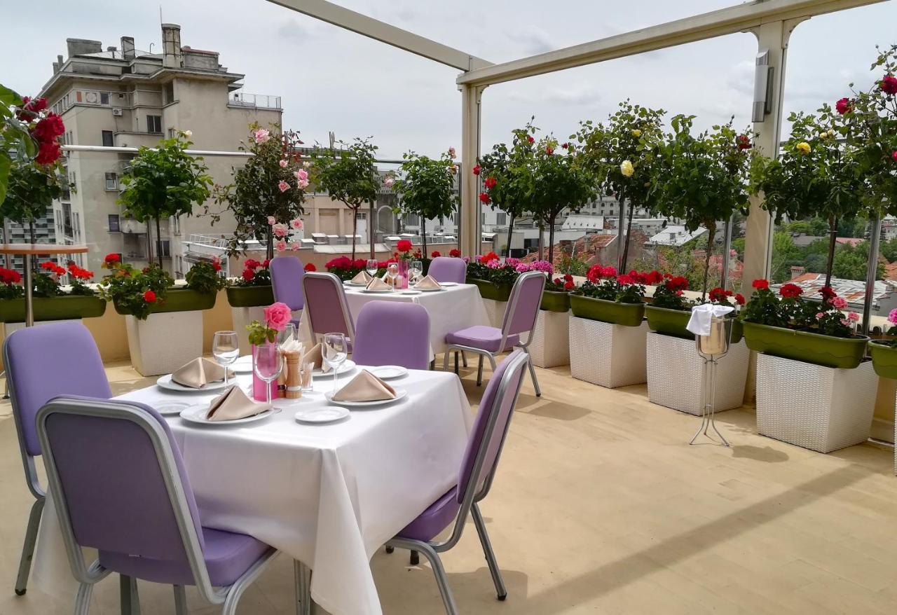 Marshal Garden Hotel Bucureşti Eksteriør bilde The rooftop terrace